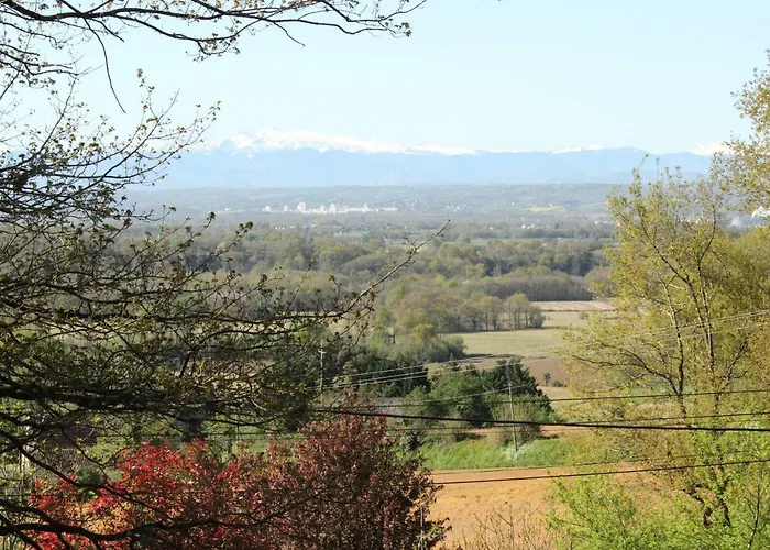 Des Chenes Holiday home